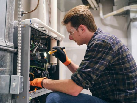 How to Read Reviews for HVAC and Electrical Services Without Getting Misled